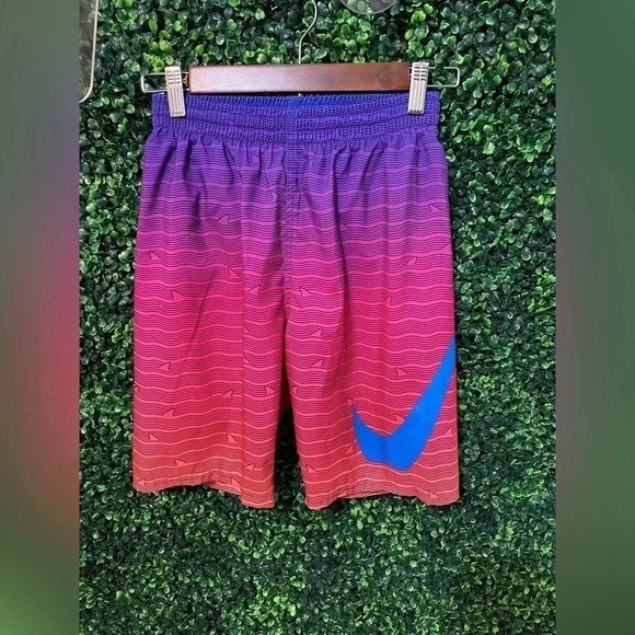Nike Shark Stripe Big Kids' (Boys') Breaker 8" Volley/ Swim Short - Size Large - Picture 2 of 9